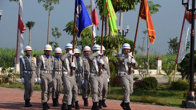 UPACARA PERINGATAN HUT SATPOL PP KE 68 SATLINMAS KE 56 DAN DAMKAR KE 99 KABUPATEN MADIUN