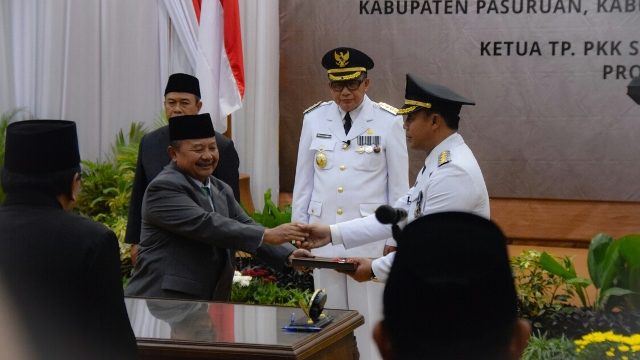 GUBERNUR JATIM MELANTIK PJ. BUPATI MADIUN