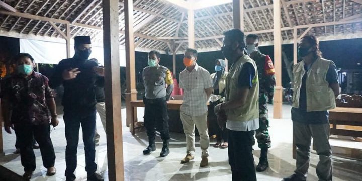 Pemerintah Desa dan Masyarakat Gotong Royong serta Siap Siaga Dalam Penanganan Covid-19