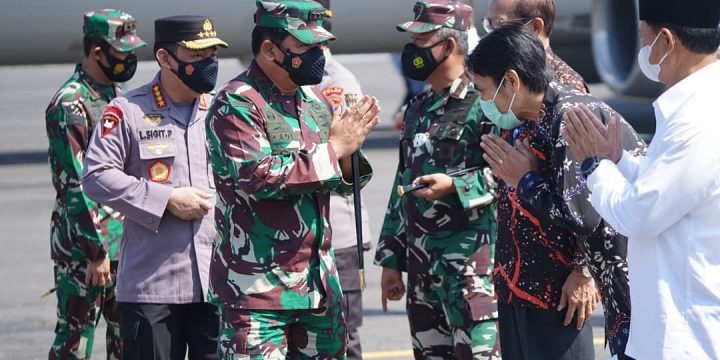 PANGLIMA TNI DAN KAPOLRI BERI APRESIASI PENANGANAN COVID-19 DI KABUPATEN MADIUN