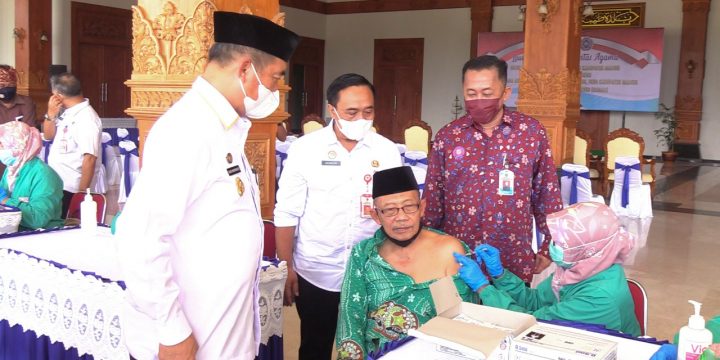 Upaya Bentuk Herd Immunity, FKUB Kabupaten Madiun Gelar Vaksinasi Lintas Agama