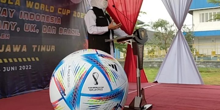 Gubernur Jatim Lepas Eksport Bola untuk World Cup 2022 Qatar
