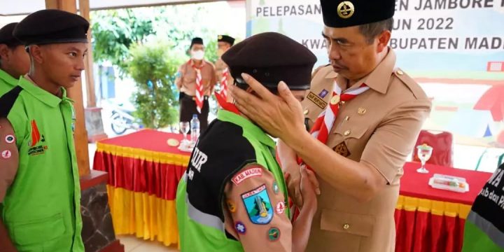 Wakil Bupati Madiun Lepas Kontingen Kwarcab Kabupaten Madiun Peserta Jambore Nasional 2022