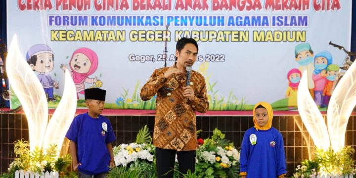 Forum Komunikasi Penyuluh Agama Islam Kecamatan Geger Serahkan Santunan Kepada 100 Anak Yatim 