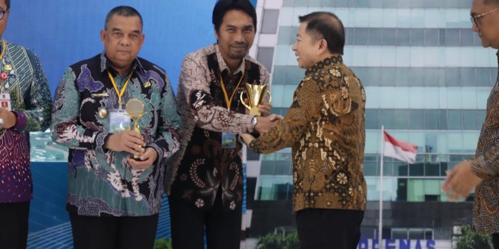 Jadi Pelopor Proyek KPBU APJ, Bupati Madiun Diganjar Penghargaan Khusus oleh Menteri Bappenas