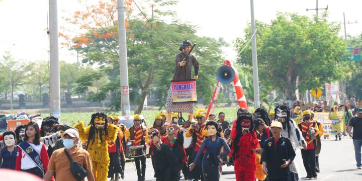 Lestarikan Kesenian Khas Kabupaten Madiun, Pemkab Madiun Gelar Festival Parade Dongkrek