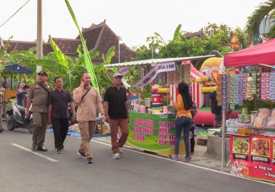 Bawaslu Kabupaten Madiun Lakukan Patroli Pengawasan Alat Peraga Kampanye di Kebonsari dan Dolopo